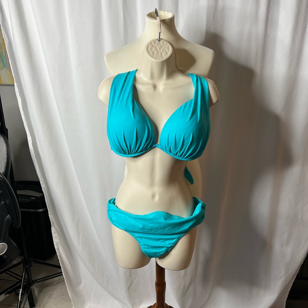 VENUS Turquoise Bikini Set | Halter Top 38DD/40D & Bottom Size 10